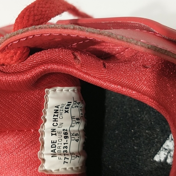 Nike Air Huarache Triple Red / women/ - Picture 8 of 8